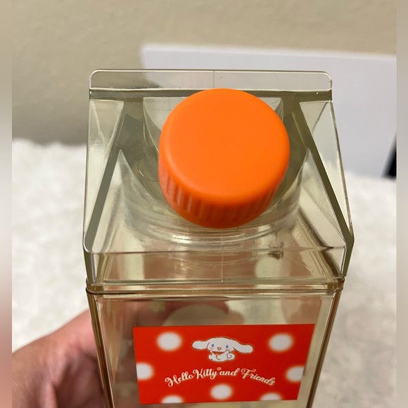 Hello Kitty and Friends Mushroom Milk Cartoon Water Bottle NWT - Picture 5 of 9